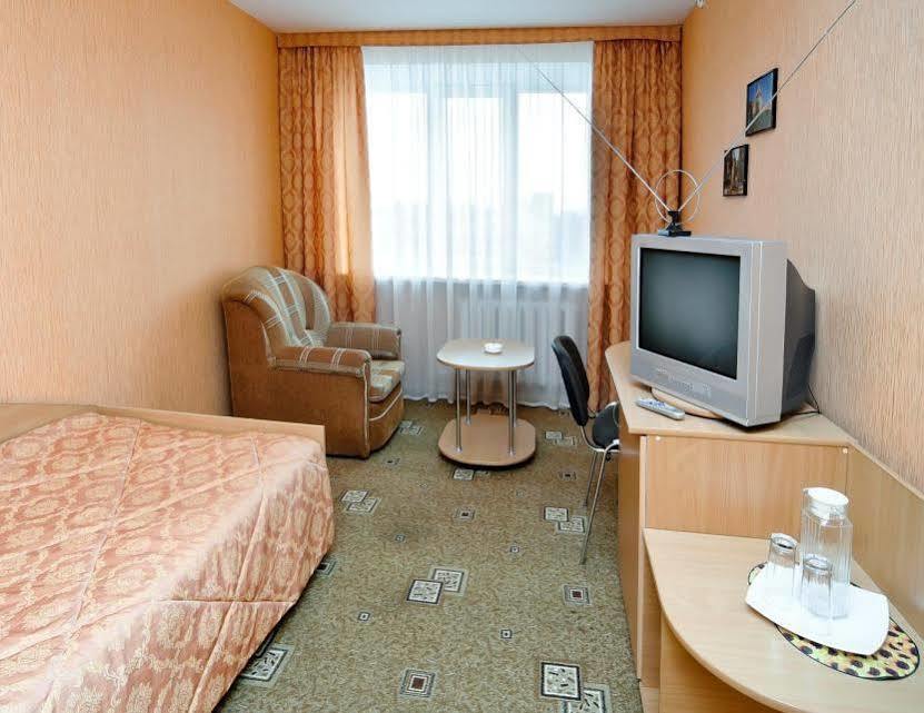 Hotel Russia Смоленск Екстериор снимка